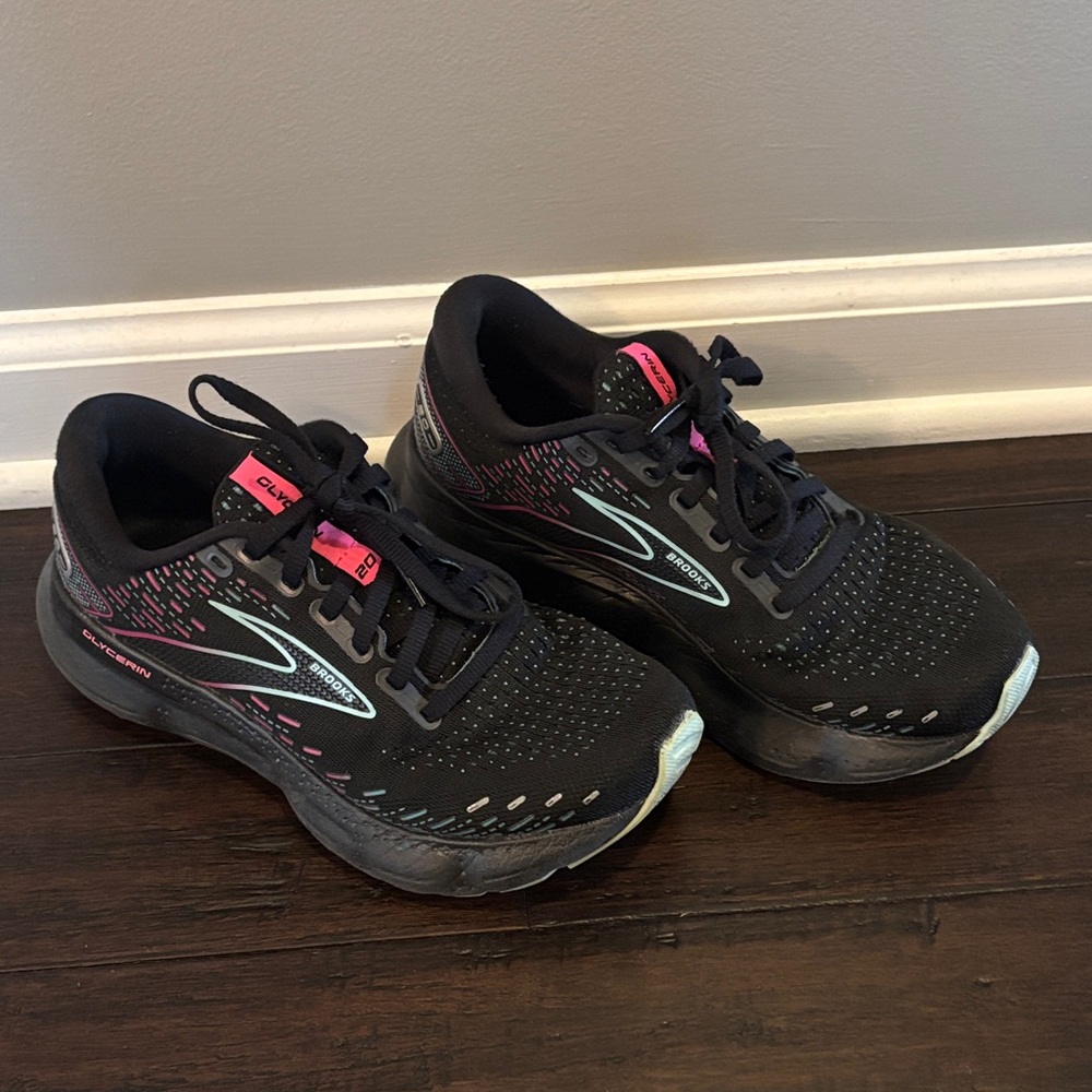 Brooks Glycerin Women’s Running Shoes - Black and Pink